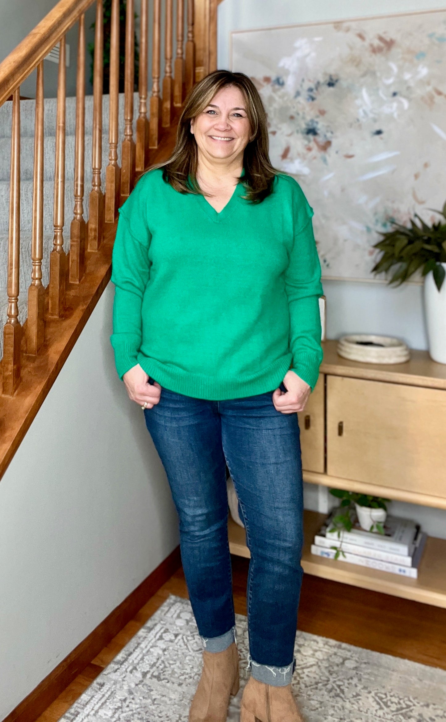 Very Understandable V-Neck Sweater in Green