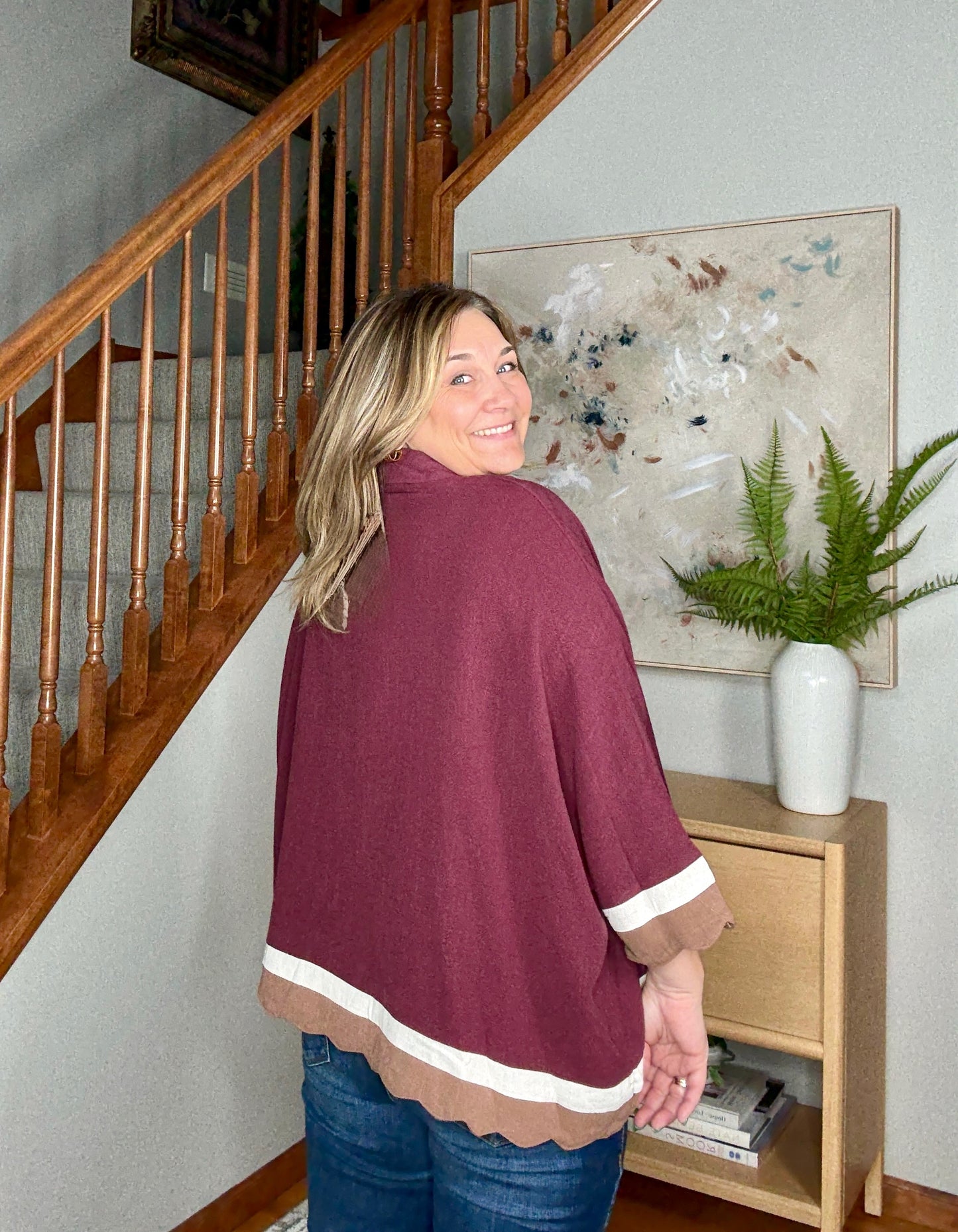 Chic Colorblock Scallop Hem Button-Down Blouse