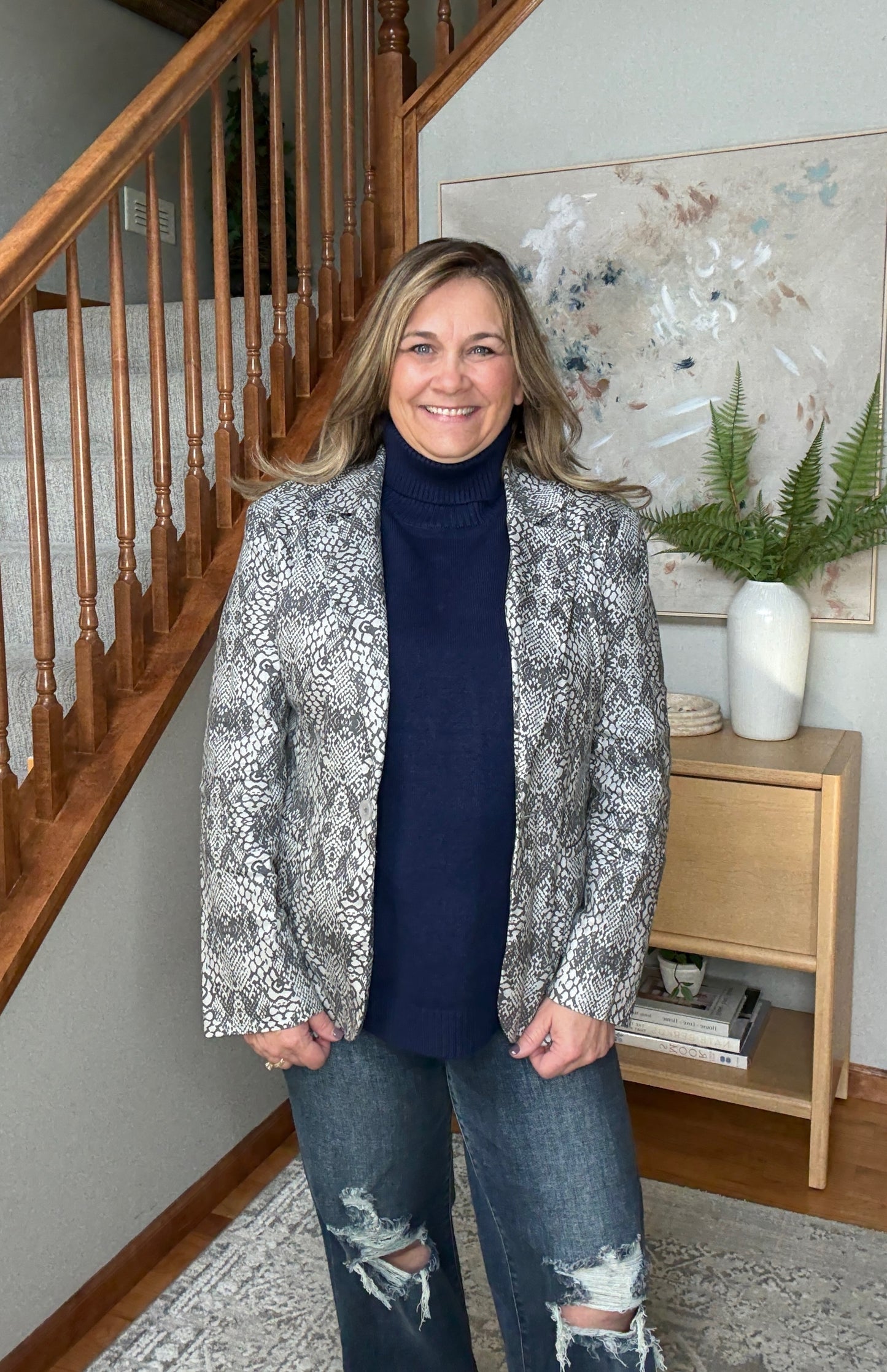 Classic High-Low Turtleneck Sleeveless Sweater Top