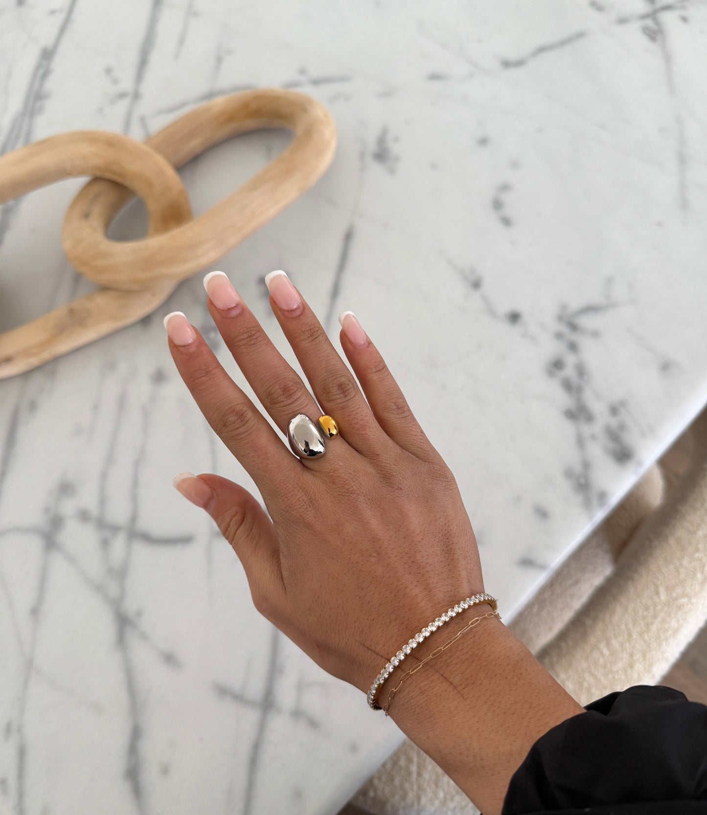 The Mia Ring