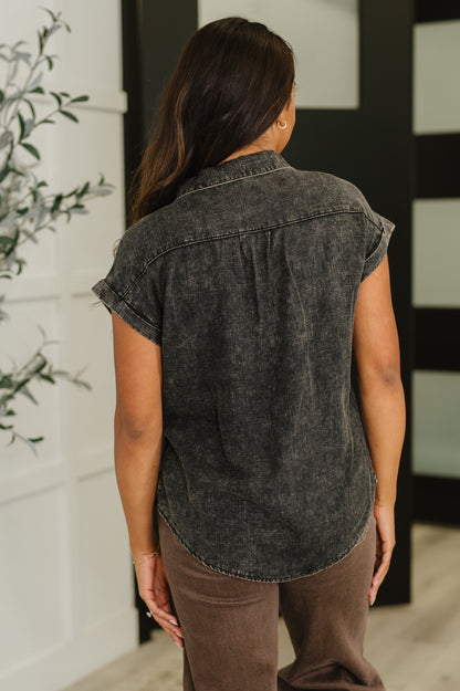 Cloud Nine to Five Button Down Top in Ash Black