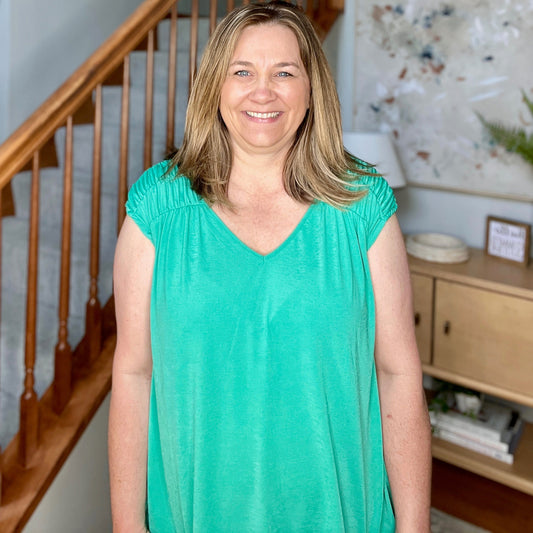 Ruched Cap Sleeve Top in Emerald