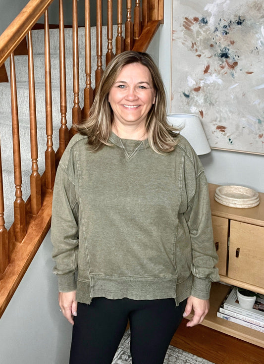 Quick Fix Mineral Wash Crew Neck Pullover in Army Green