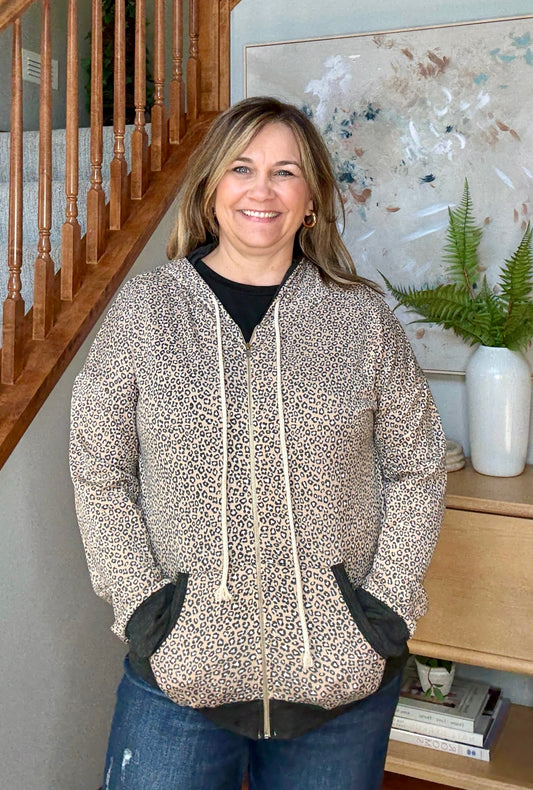 Call of the Wild Contrast Trim Zip Up