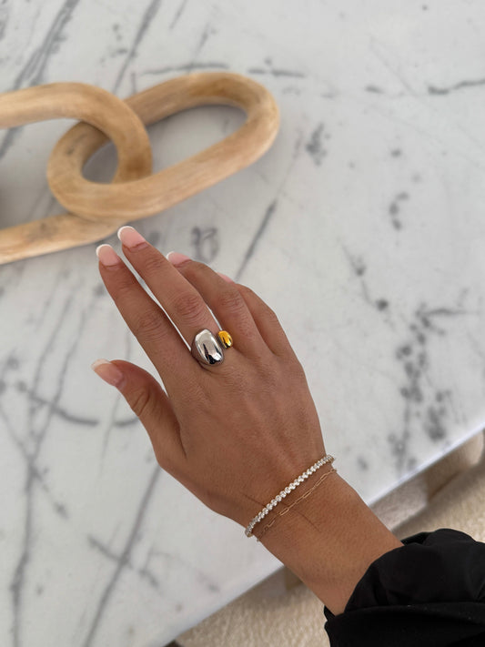 The Mia Ring