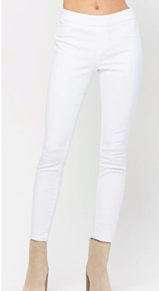 Maggi's White Pull On Mid Rise Skinny Jeans