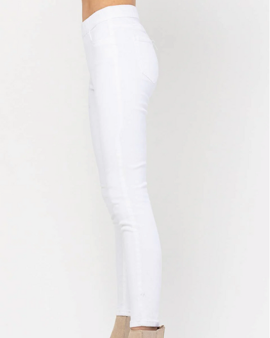 Maggi's White Pull On Mid Rise Skinny Jeans