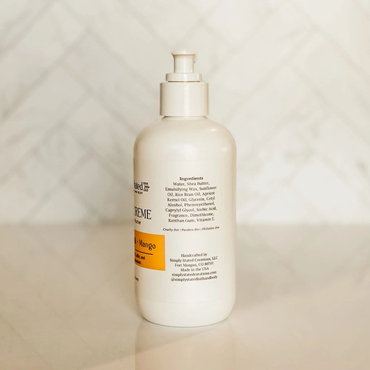 Signature Body Crème – Luxurious Hydrating Moisturizer