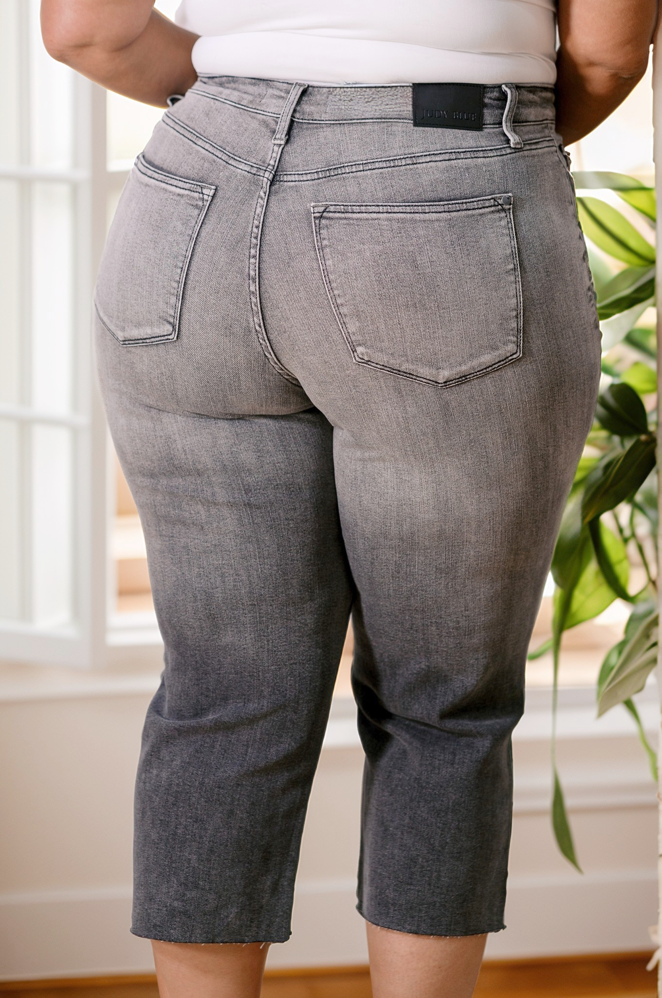 Smokeshow Strolls Judy Blues